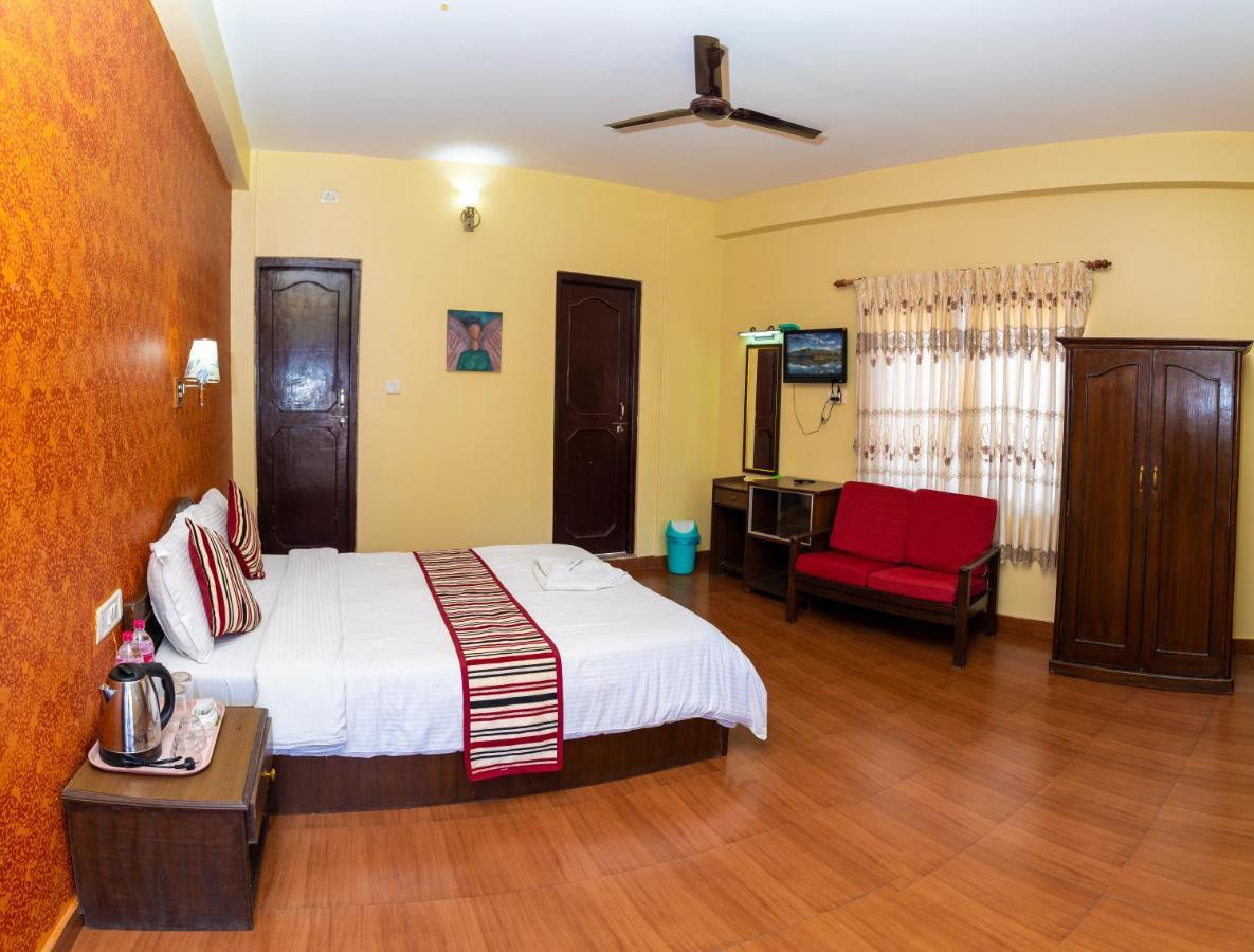 Butterfly Lodge Pokhara Bagian luar foto