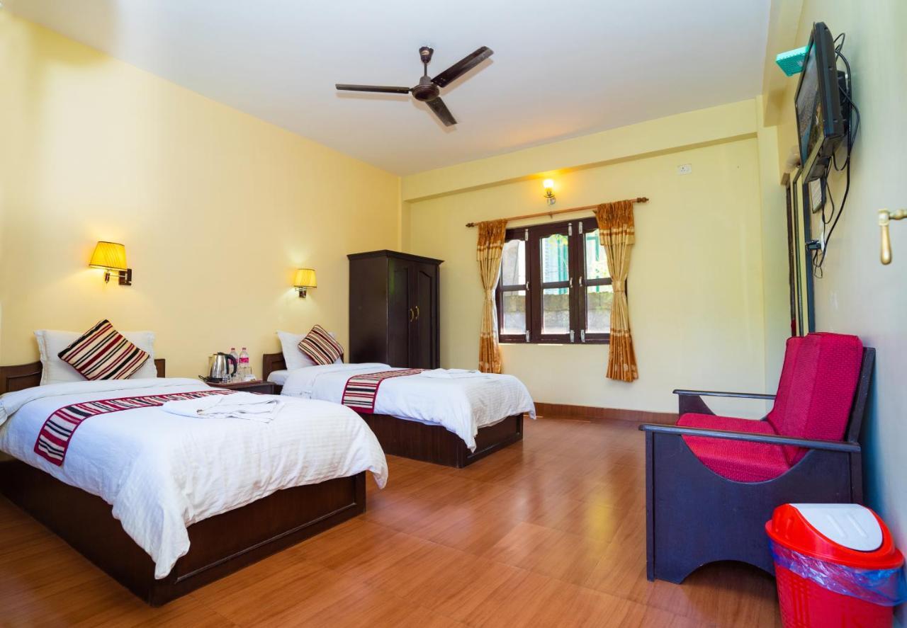 Butterfly Lodge Pokhara Bagian luar foto