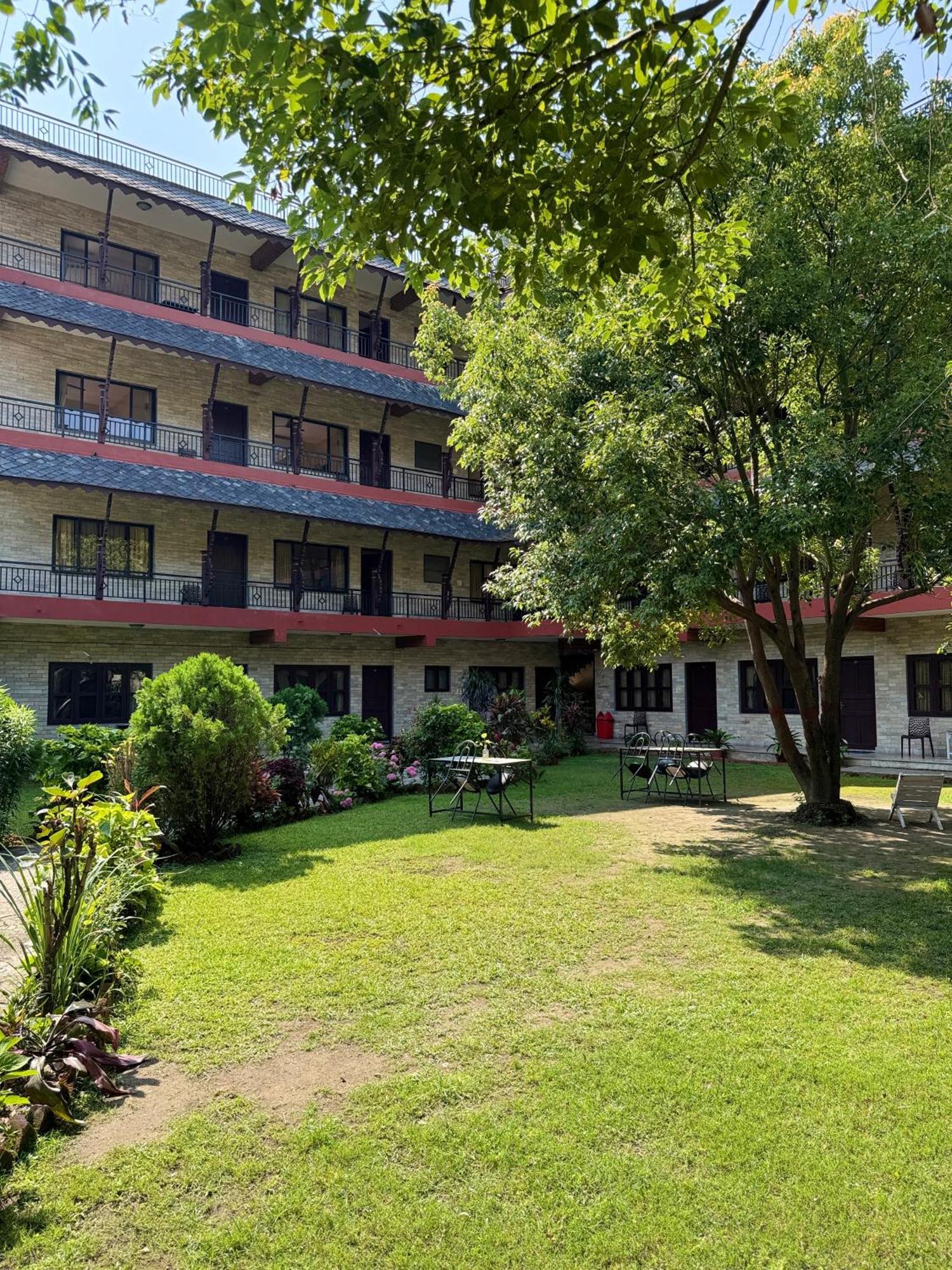 Butterfly Lodge Pokhara Bagian luar foto