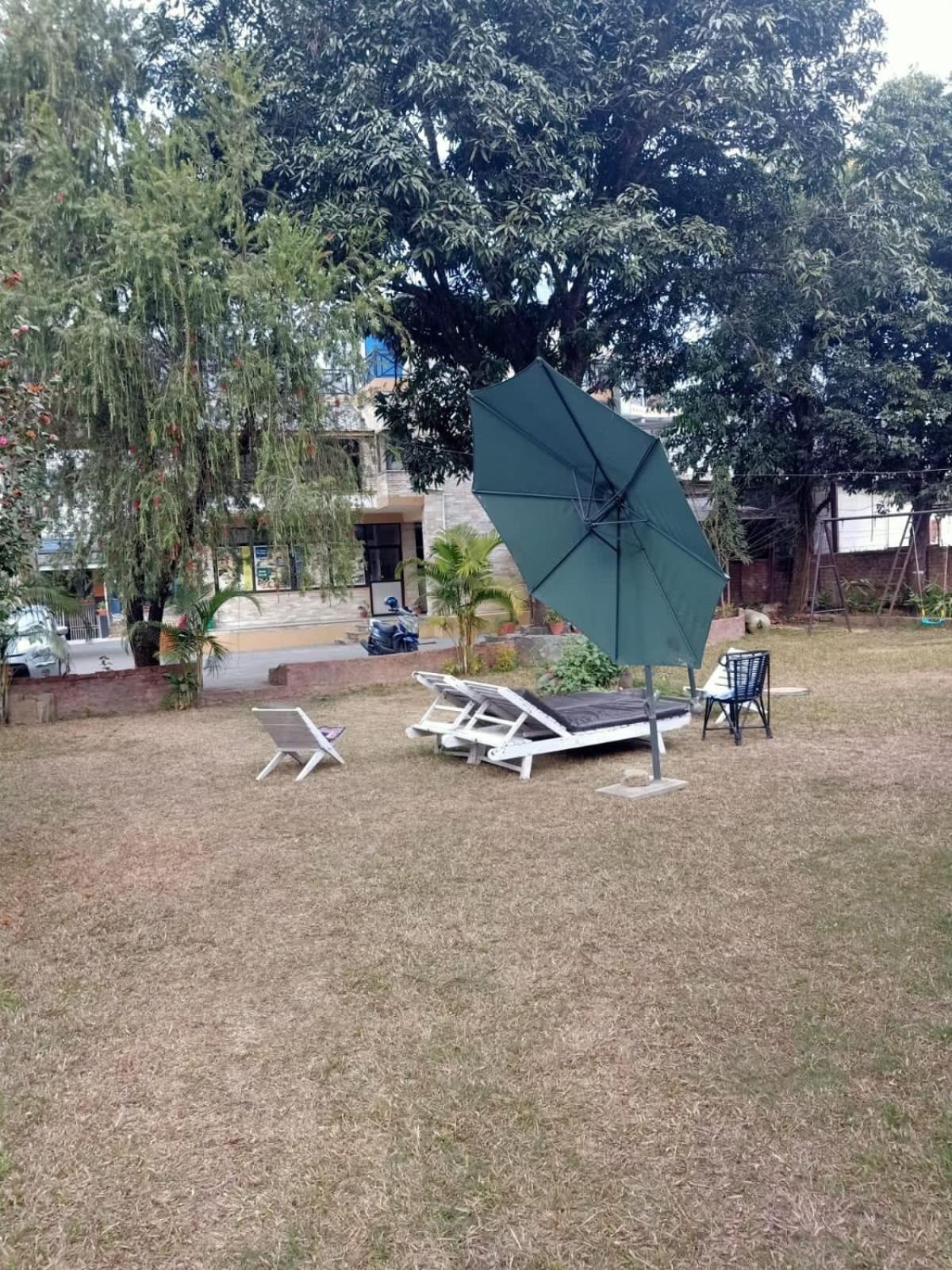 Butterfly Lodge Pokhara Bagian luar foto