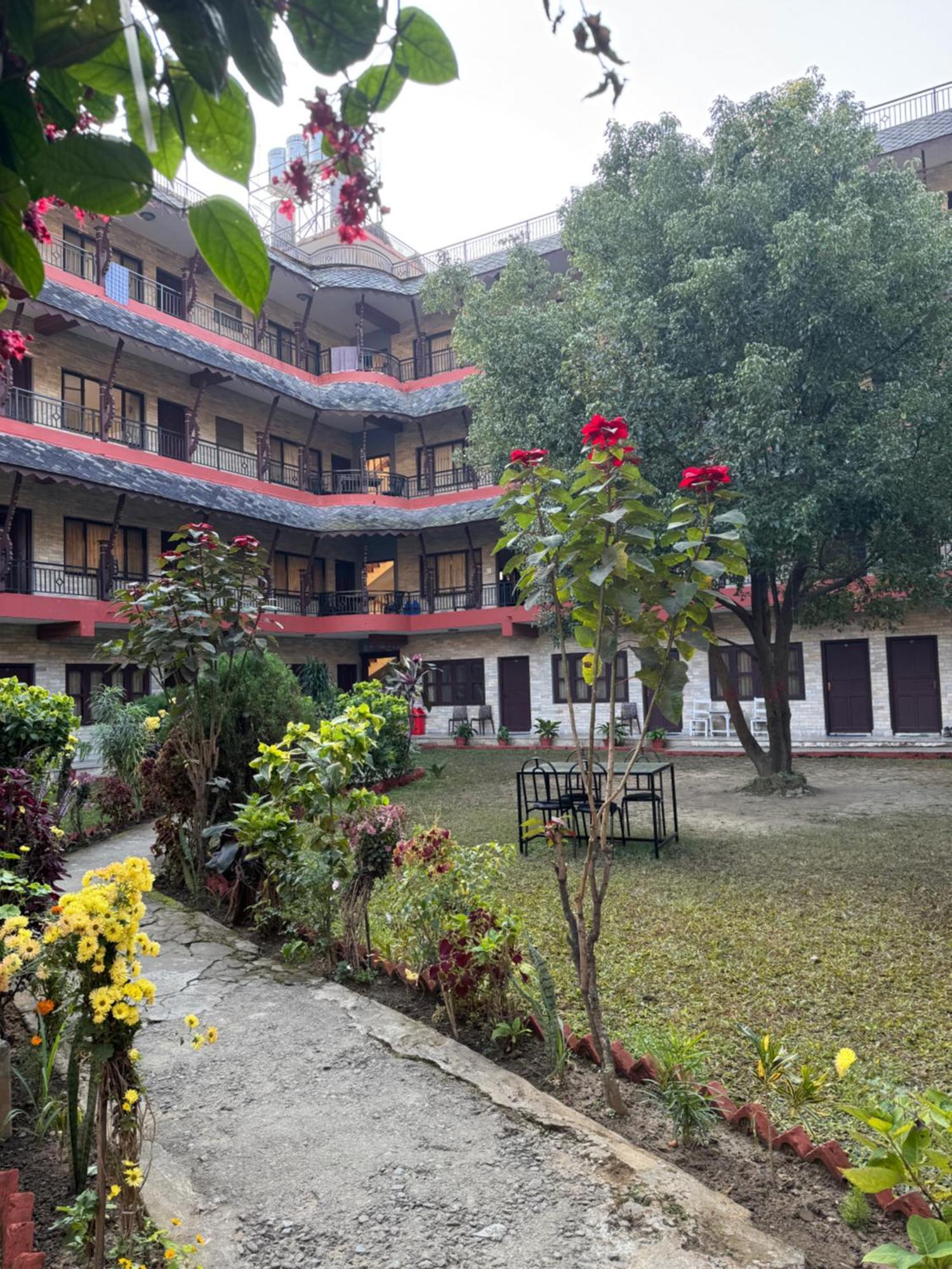 Butterfly Lodge Pokhara Bagian luar foto